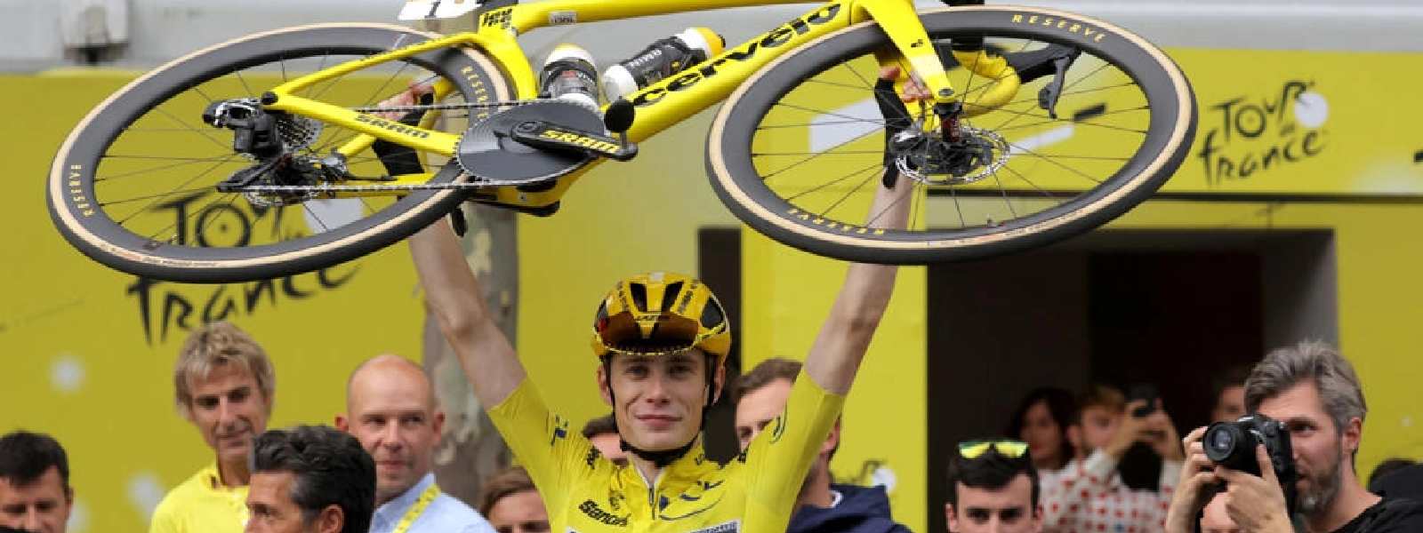 Jonas Vingegaard retains Tour de France title